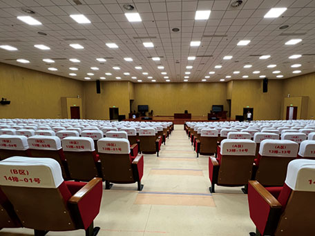 Актовый зал Восточного кампуса Первой средней школы